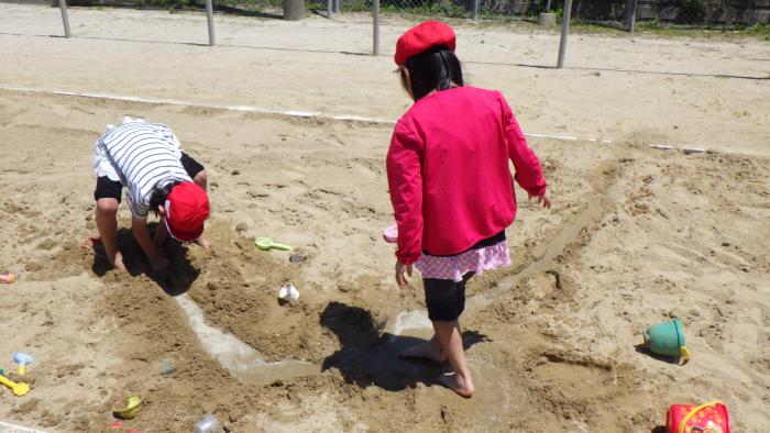 砂遊び