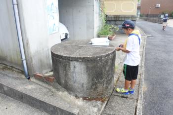 寿福寺階段下の井戸