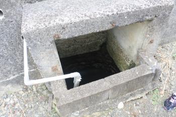 安見さん宅下の井戸