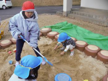小中学校のことを紹介しました。(1年生)