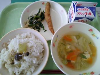 給食