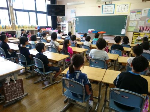 放送による全校朝会