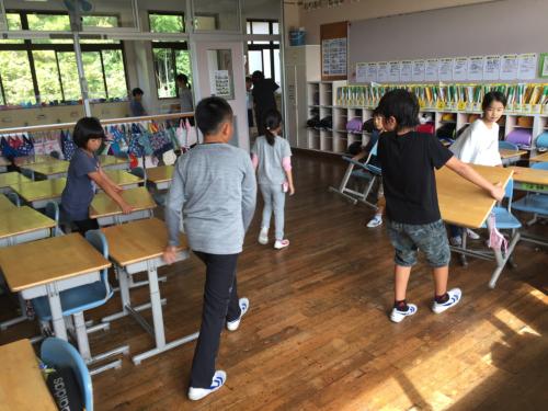 縦割り(異年齢集団)掃除