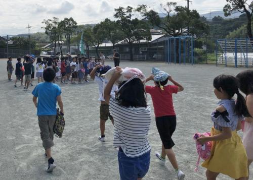 地震対応避難訓練